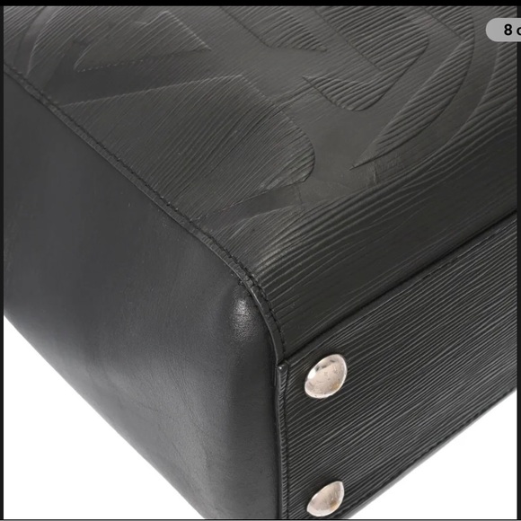 LOUIS VUITTON Epi Grandsac LV Circle Tote - Picture 8 of 13